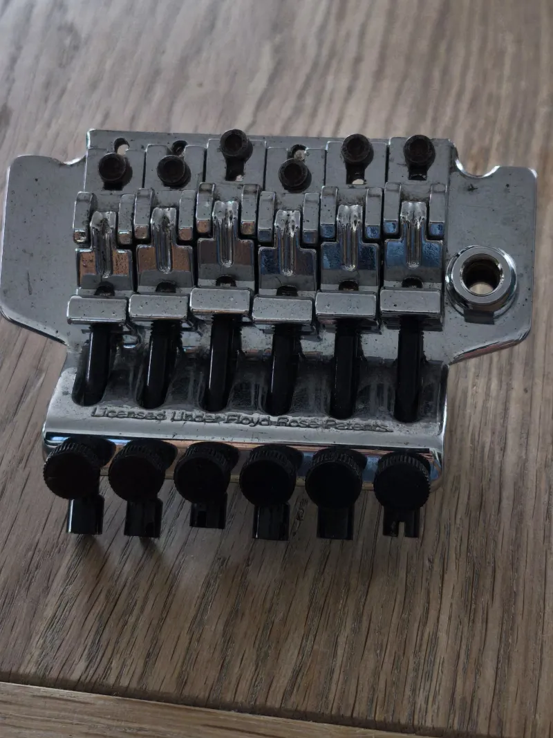Ibanez SLT101 RG270 Tremoló Ibanez SLT101 RG270 Tremoló