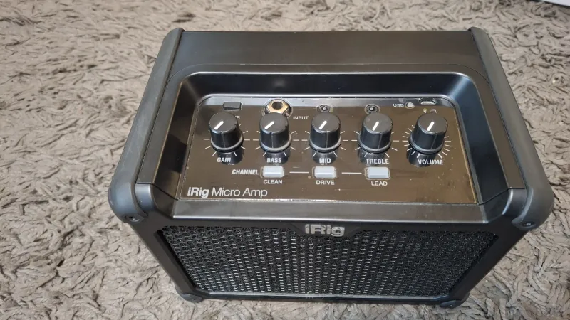 IK Multimedia Irig Micro Amp Modellező gitárerősítő IK Multimedia Irig Micro Amp Modellező gitárerősítő
