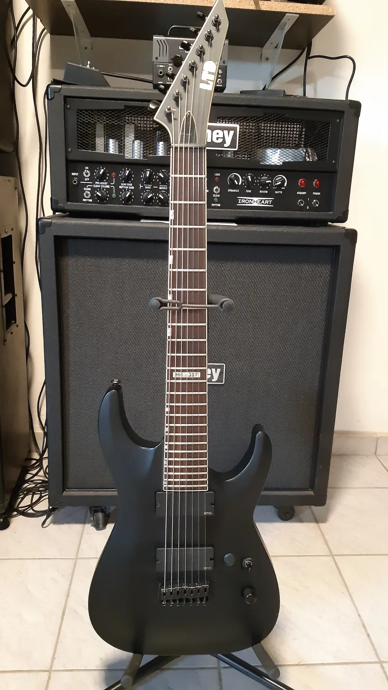 LTD MH-337 7-saitige E-Gitarre LTD MH-337 7-saitige E-Gitarre