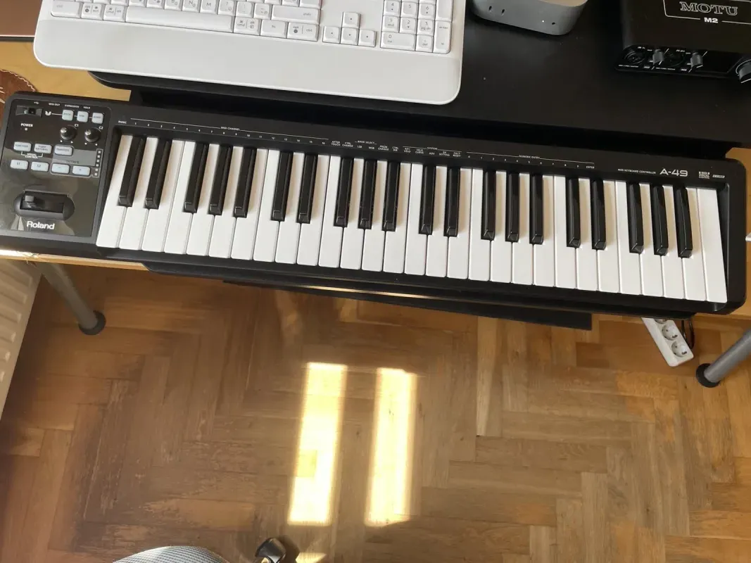 Roland A-49 MIDI billentyűzet Roland A-49 MIDI billentyűzet