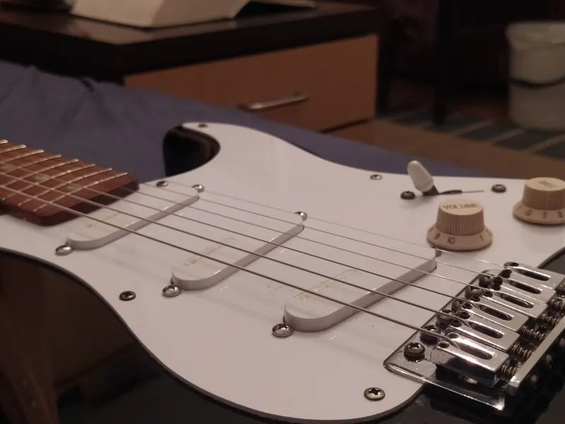 Squier Bullet Strat - felújított, zajtalan Elektromos gitár