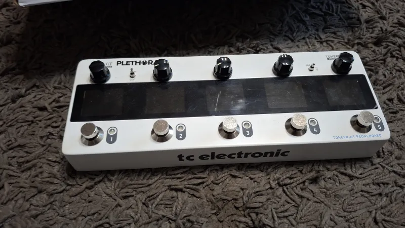 TC Electronic Plethora X5 Multieffekt TC Electronic Plethora X5 Multieffekt