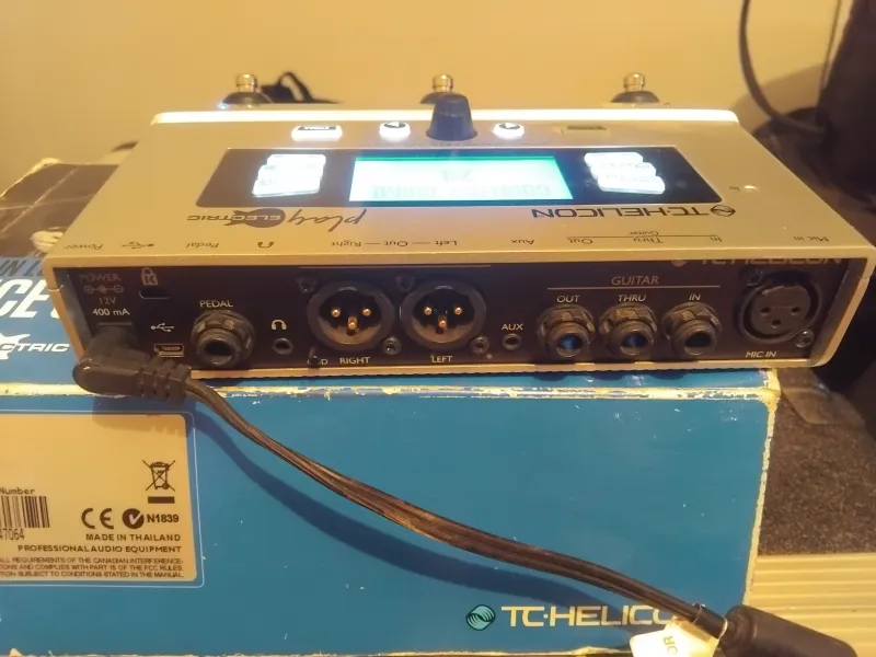 TC Helicon Play electric guitar Multieffekt TC Helicon Play electric guitar Multieffekt