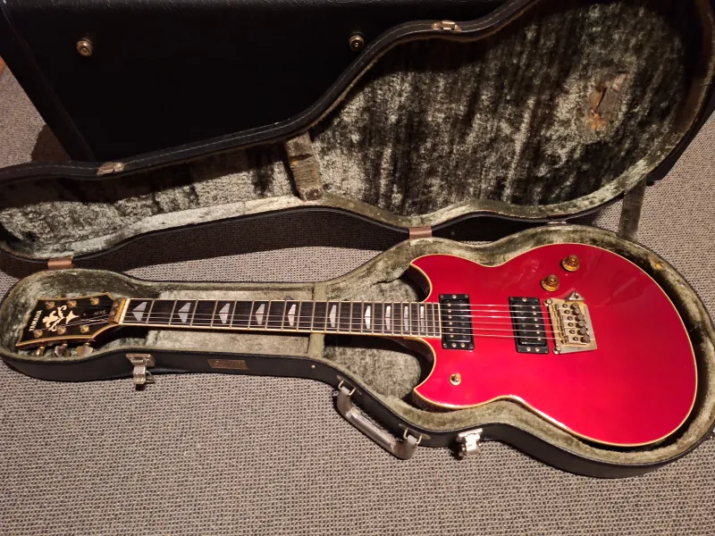 YAMAHA SG 1300 T Elektromos gitár YAMAHA SG 1300 T Elektromos gitár