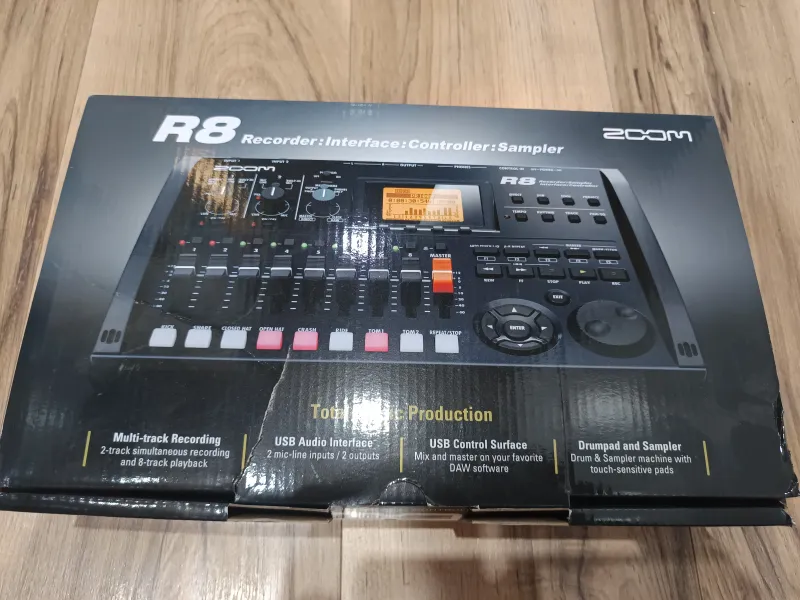 Zoom R8 Digitális felvevő Zoom R8 Digitális felvevő