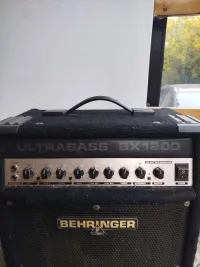 Behringer BX 1200 Basszusgitár kombó - Novák Tamás [Ma, 12:14]