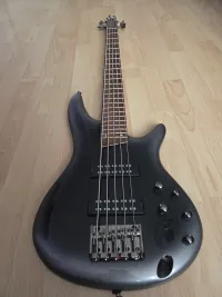 Ibanez SR 305E Ibanez SR 305E