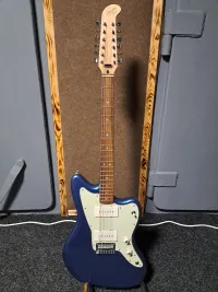 Squier Paranormal XII Jazzmaster 12-saitige E-Gitarre - koalakefír [Today, 2:22 pm]