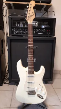 Squier Stratocaster Bullet Squier Stratocaster Bullet