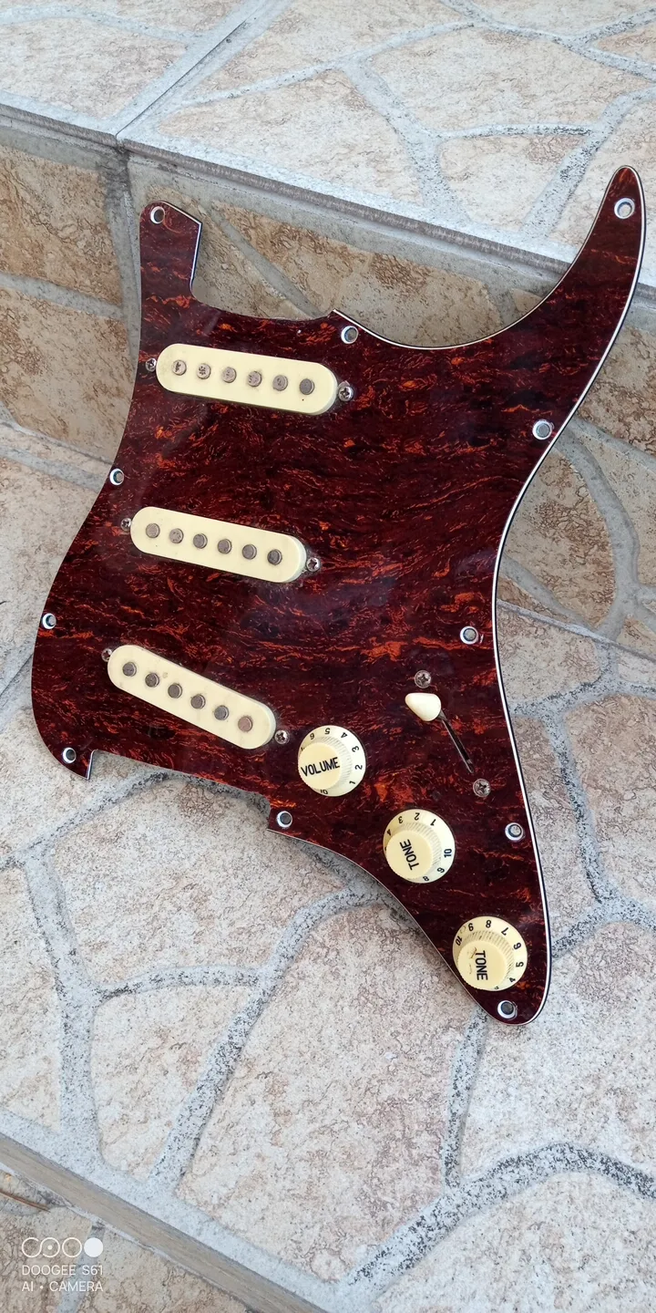 - Stratocaster Hangszedő szett - Stratocaster Hangszedő szett