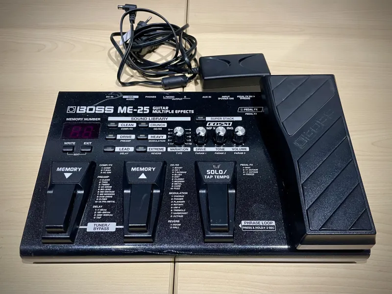 BOSS ME-25 Multi-effektový procesor BOSS ME-25 Multi-effektový procesor