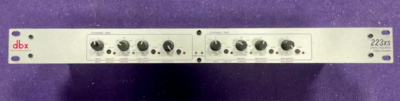 DBX 223xs rozdeľovač signálu DBX 223xs rozdeľovač signálu