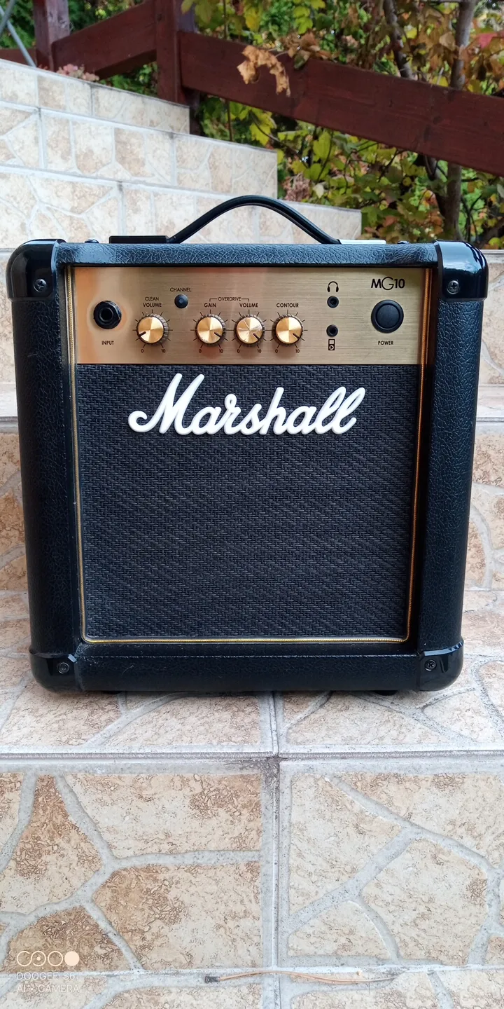 Marshall MG 10 Gitárkombó Marshall MG 10 Gitárkombó