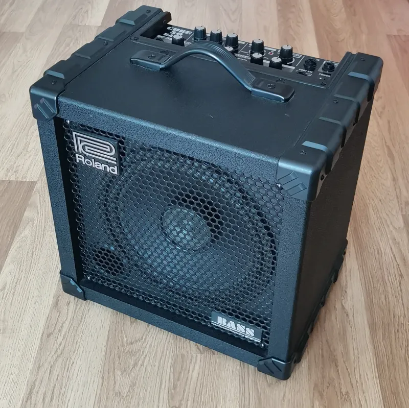 Roland Cube 30 Bass Combo de bajo Roland Cube 30 Bass Combo de bajo