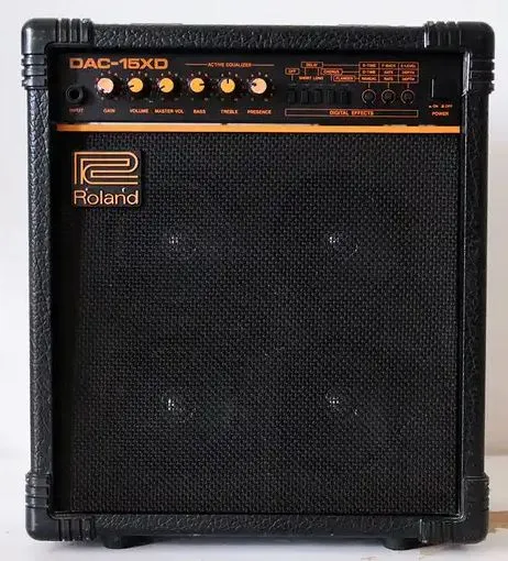 Roland VENNÉK DAC-15XD Guitar combo amp Roland VENNÉK DAC-15XD Guitar combo amp