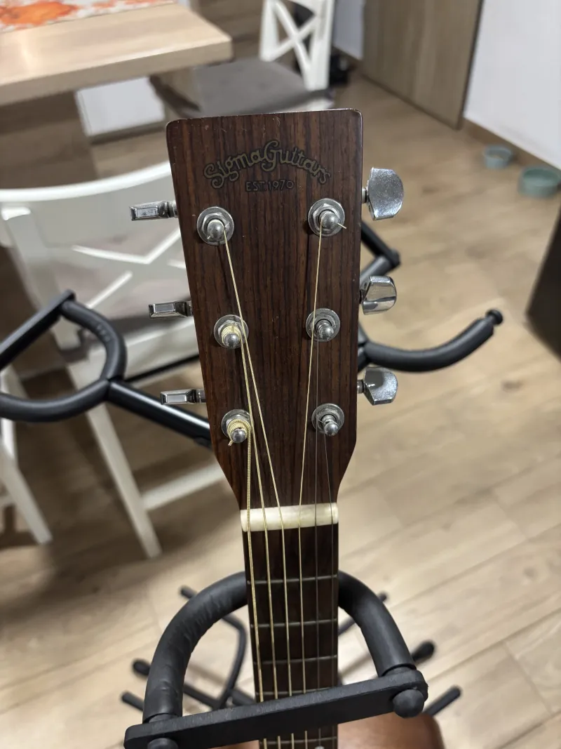 Sigma DME Elektroakusztikus gitár Sigma DME Elektroakusztikus gitár