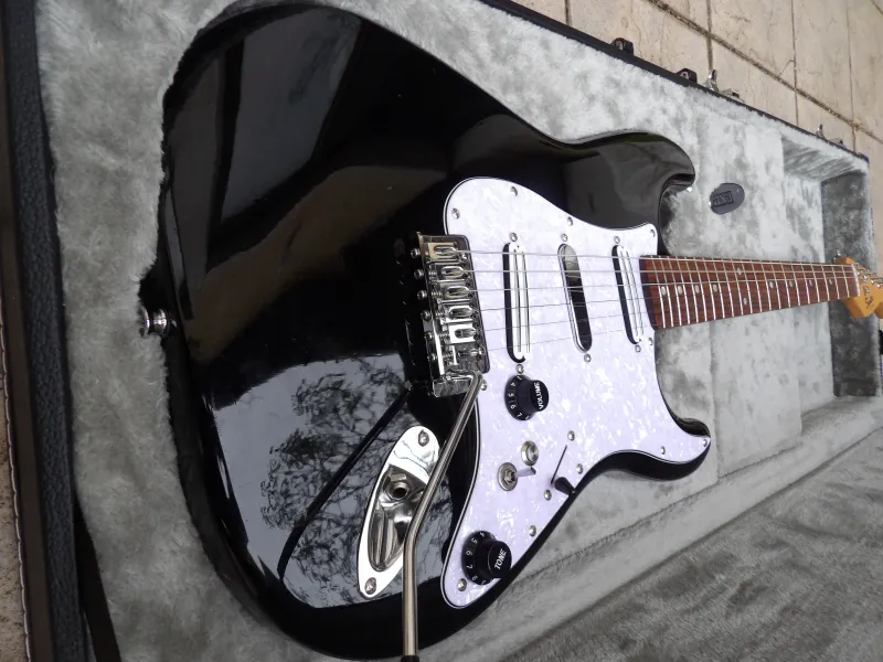 Squier Strat tuningolva Guitarra eléctrica Squier Strat tuningolva Guitarra eléctrica