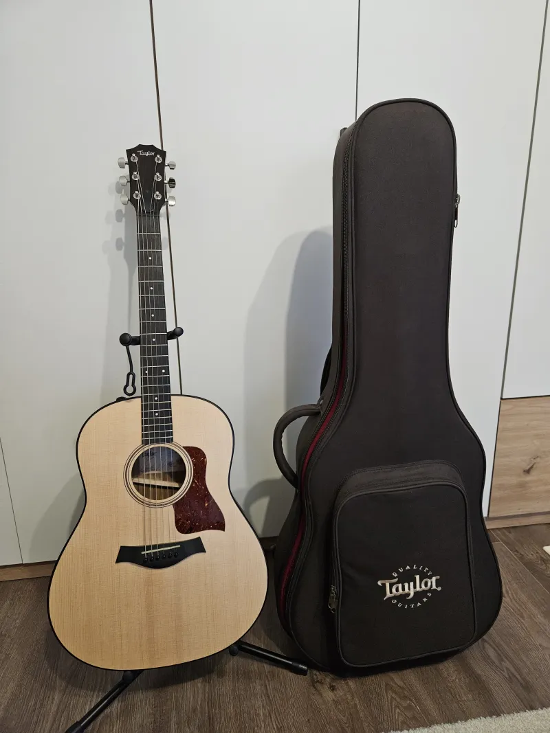 Taylor AD17e Elektroakusztikus gitár Taylor AD17e Elektroakusztikus gitár
