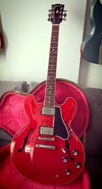 Gibson ES-335 - Throbak PU-al