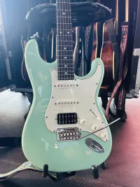 Suhr Surf Green Classic HSS Elektromos gitár - Kozmanoka01 [Ma, 08:56]