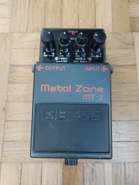 BOSS MT-2 metal zone Distorsionador - Hont Péter [November 7, 2025, 4:48 pm]