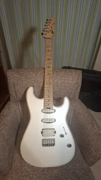 Charvel Pro-Mod San Dimas Style 1 HSS HT M Platinum Pearl