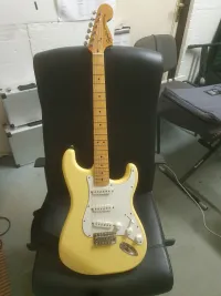 Fender Classic Vibe Elektromos gitár - Fatuska Benjámin [Ma, 18:10]