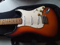 Fender Stratocaster U.S.A Custom Texas Special MIM Electric guitar - RAWSILK [Today, 10:23 am]