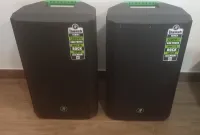 Mackie Thrash215 aktív