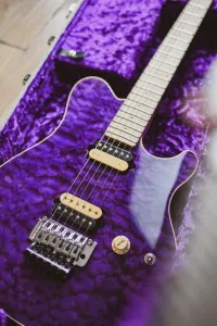 Music Man BFR Nitro Axis Translucent Purple Limited Edition Elektromos gitár - RZK [Ma, 19:15]