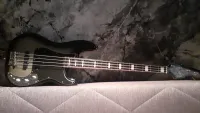 Fender Troy Sanders precision Basgitara - Hell [Today, 1:49 pm]