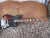 Squier Fender  Classic Vibe Jaguar Bass 3-Color Sun