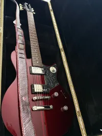 YAMAHA Luxus RSE20 valódi kígyóbőrrel és gyémántokkal