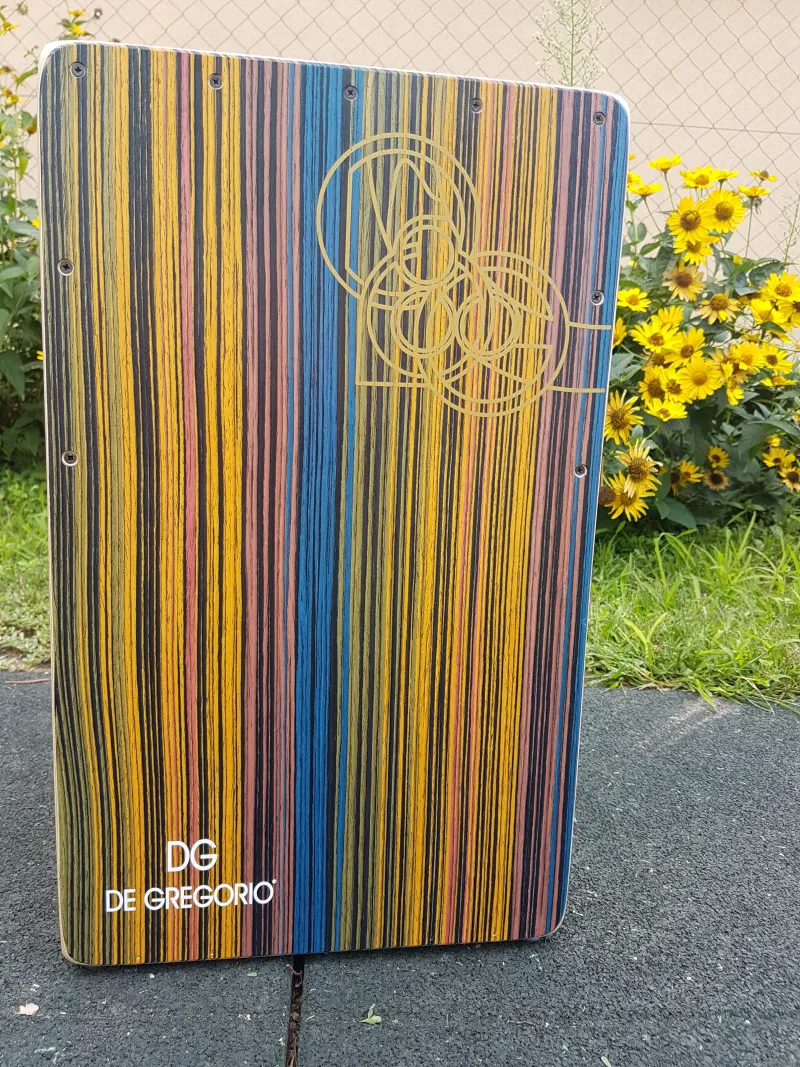 - De Gregorio Yaqui Iris Cajón