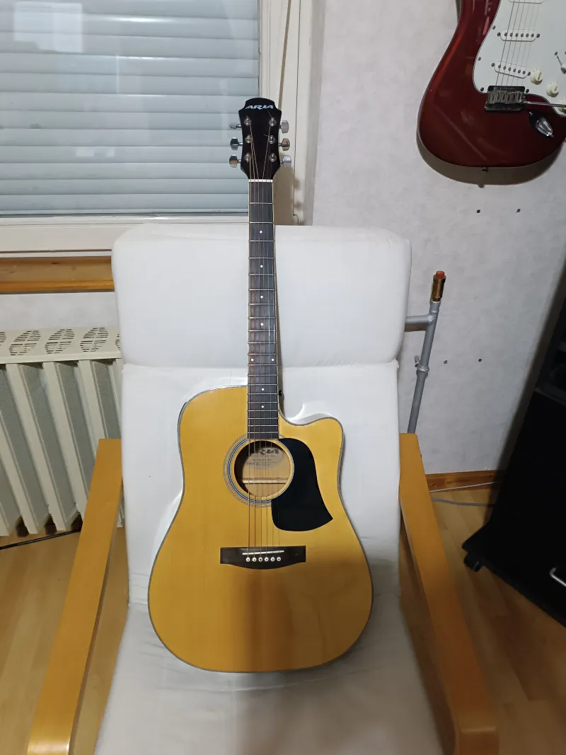 ARIA  Elektroakusztikus klasszikus gitár