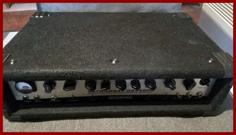 Behringer BX4500H Bass Kopfe und Truhe