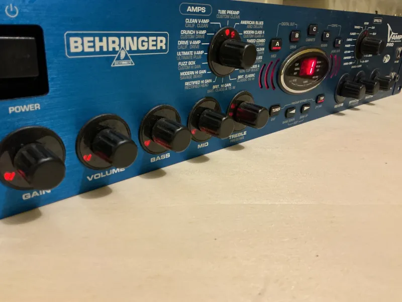 Behringer Vamp Pro Multi-effect