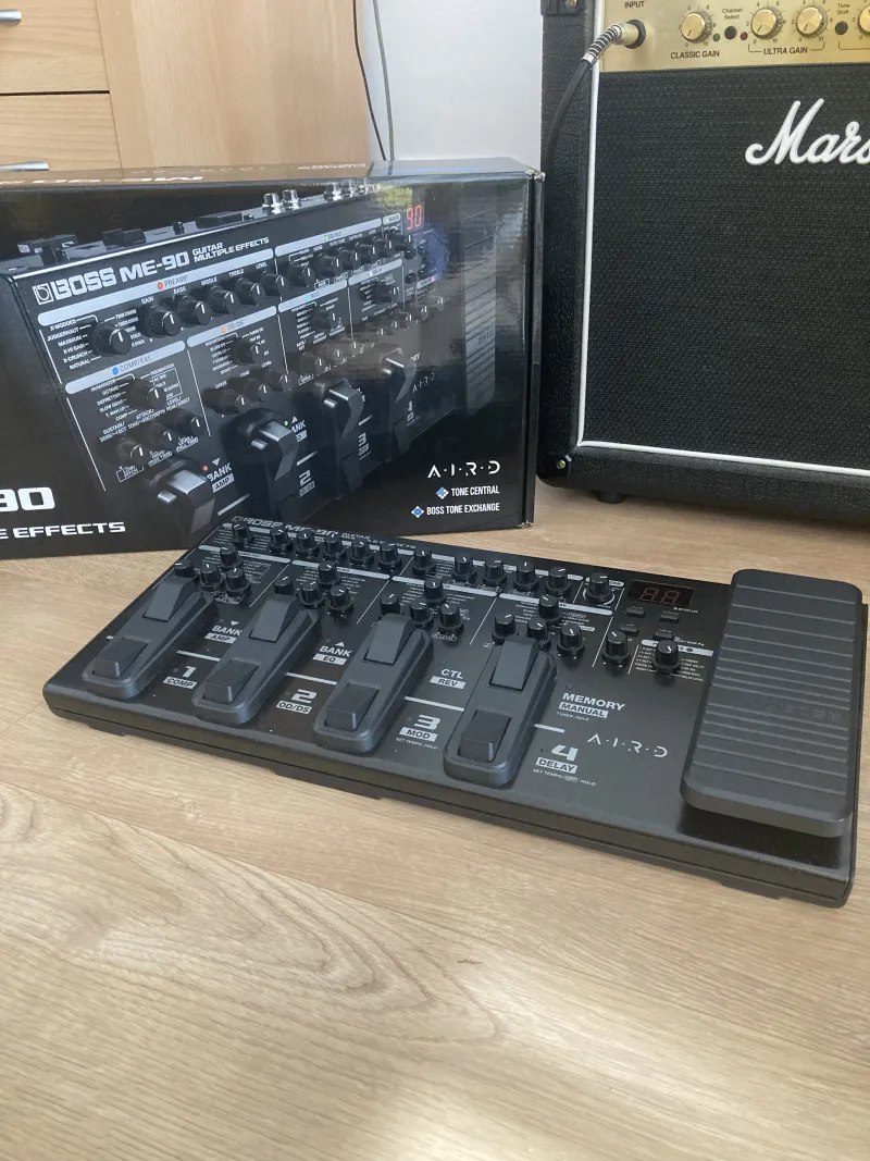BOSS ME90 Multieffekt