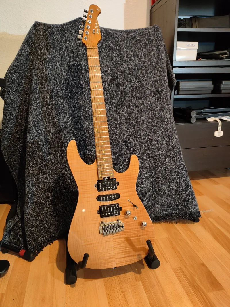 Harley Benton Fusion-II HSH Roasted FNT Electric guitar