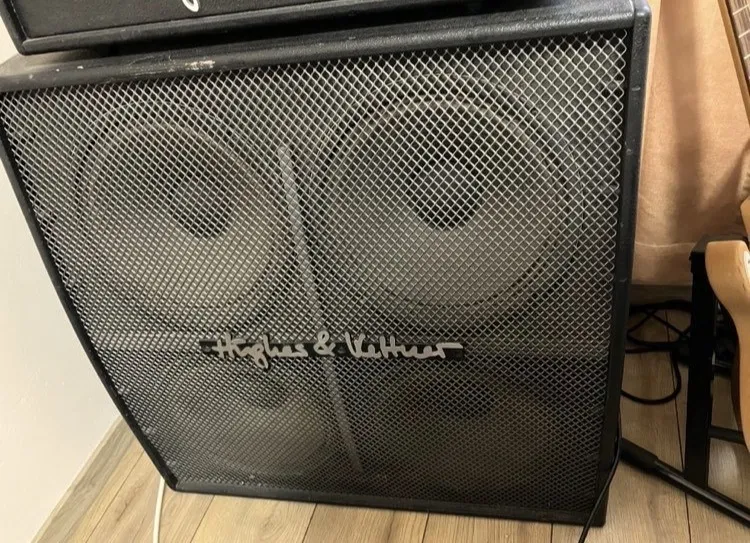 Hughes&Kettner Vortex 4x12 láda Gitarretruhe
