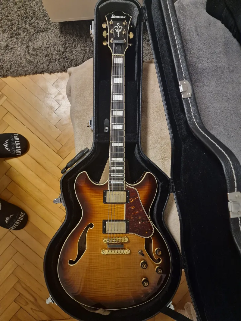 Ibanez AS-93 Guitarra eléctrica