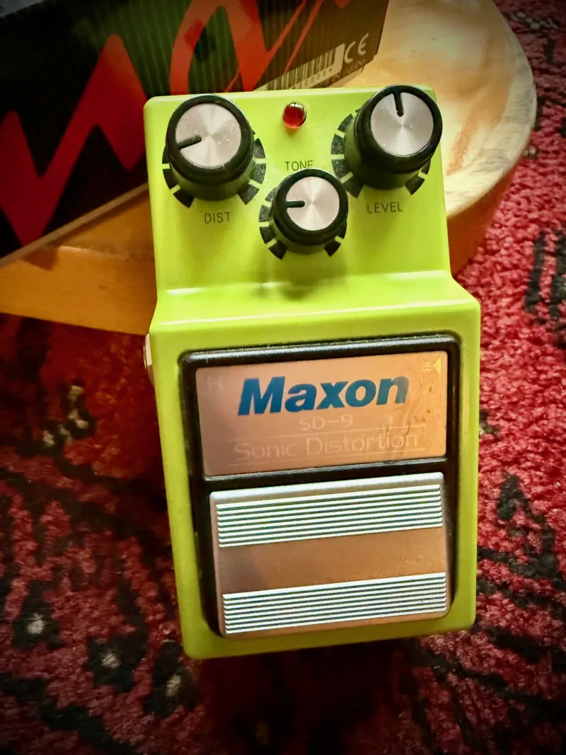 Maxon SD-9 Efektový pedál