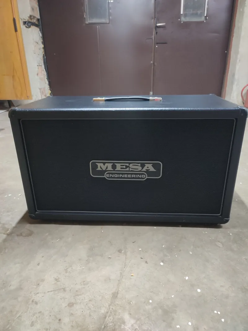 Mesa Boogie Rectifier 2x12 Guitar cabinet speaker