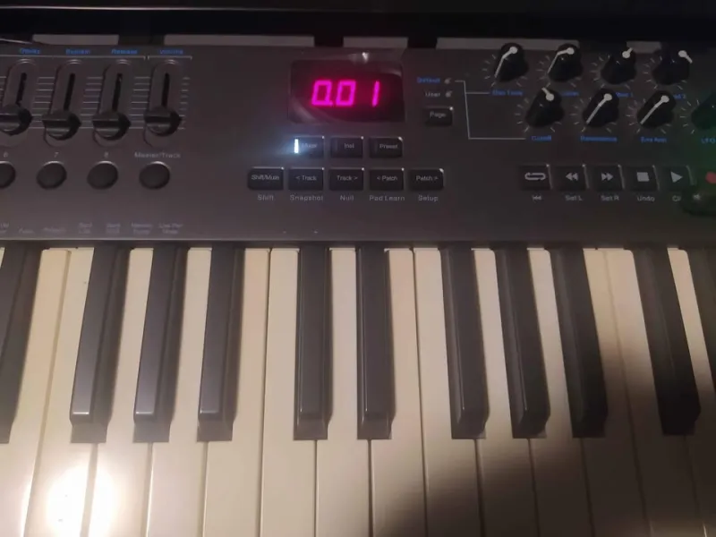 Nektar Lx61+ MIDI klávesnica