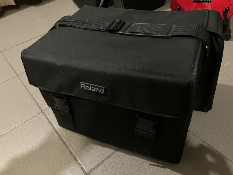 Roland AC 60 Acoustic guitar amplifier