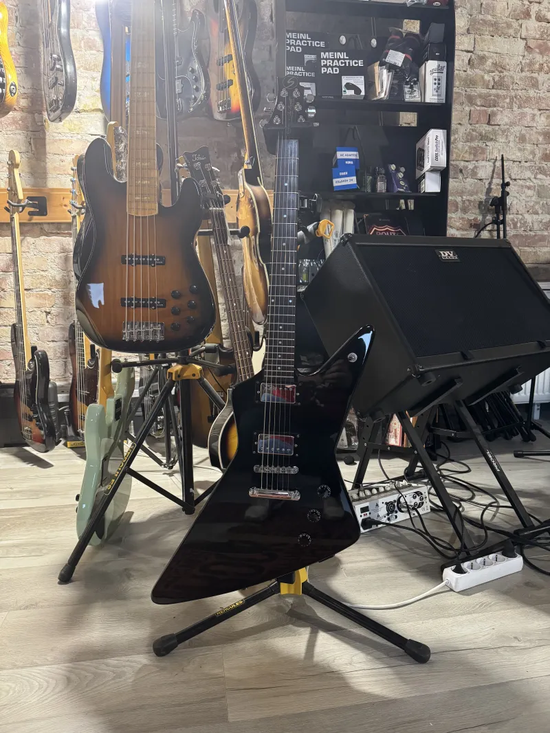 Samic Greg Bennett Explorer Elektromos gitár