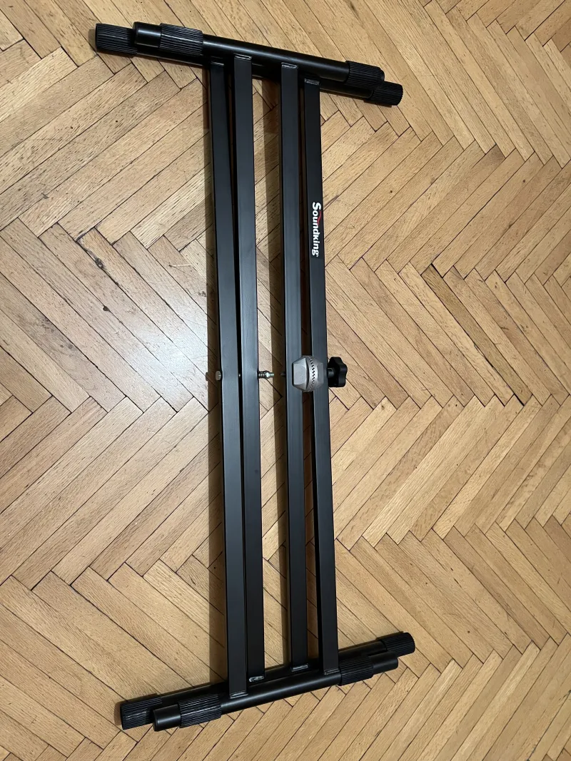 Stagg  Stojan pre klávesy