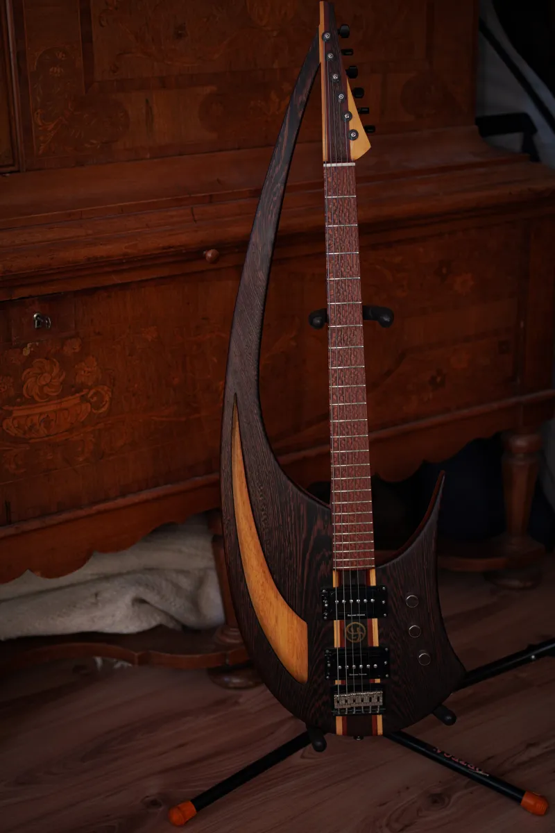 StonebasS No.24. Bariton gitár