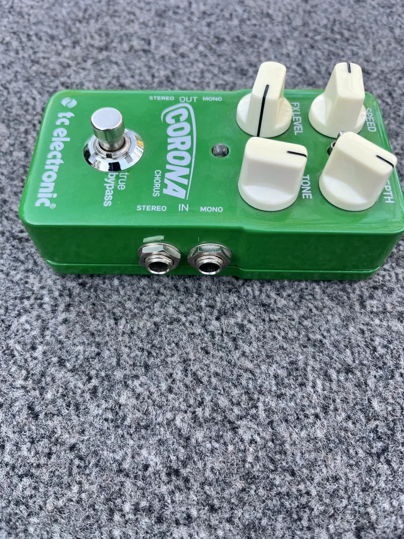 TC Electronic Corona Chorus Effekt Pedál