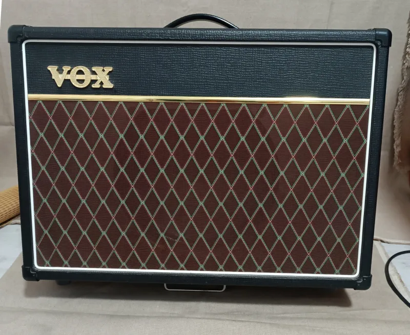 Vox AC15 C1 gitarové kombo s elektrónkovým predzosilňovačom